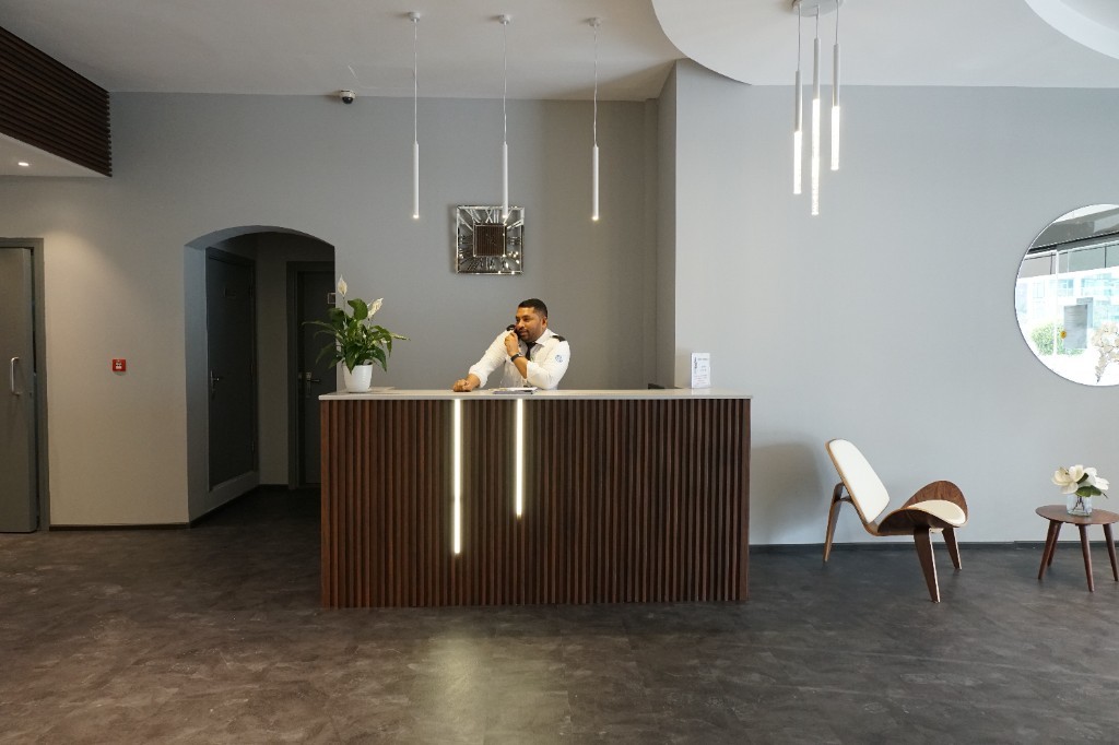 Diamond 5 reception desk after