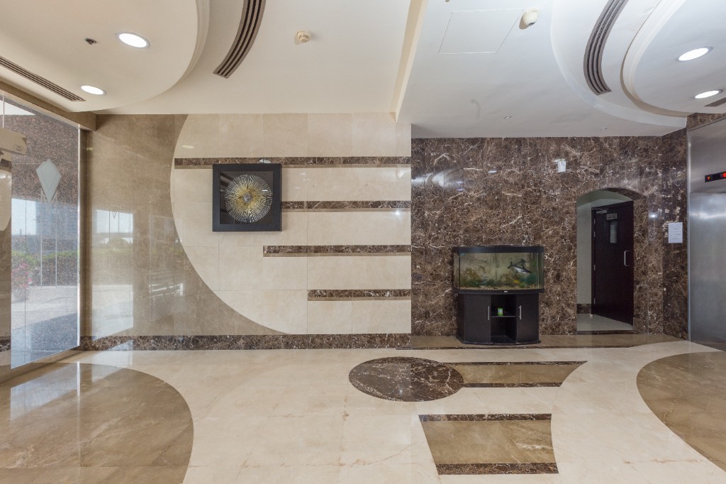 Diamond 5 lobby wall before